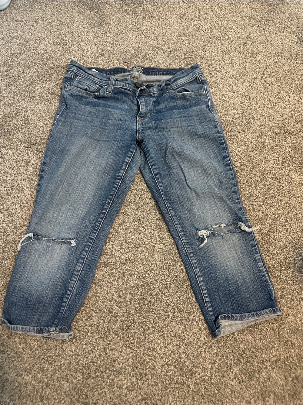 Old Navy Faded Blue Distressed Cropped Jeans